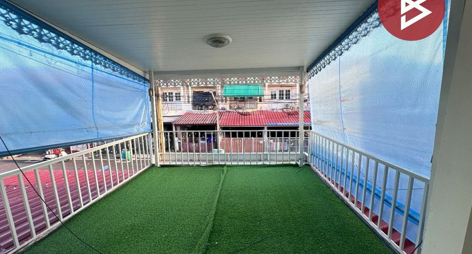 For sale 2 bedrooms townhouse in Mueang Samut Prakan, Samut Prakan
