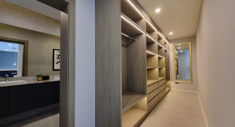 For sale 6 ベッドルーム villa in East Pattaya, Pattaya
