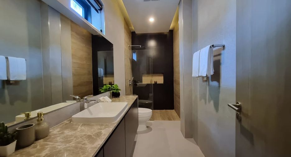 For sale 6 ベッドルーム villa in East Pattaya, Pattaya