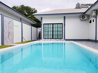 Villa en alquiler de 4 habitaciones en Bang Lamung, Chonburi