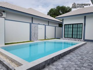 Villa en alquiler de 4 habitaciones en Bang Lamung, Chonburi