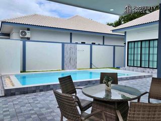 Villa en alquiler de 4 habitaciones en Bang Lamung, Chonburi