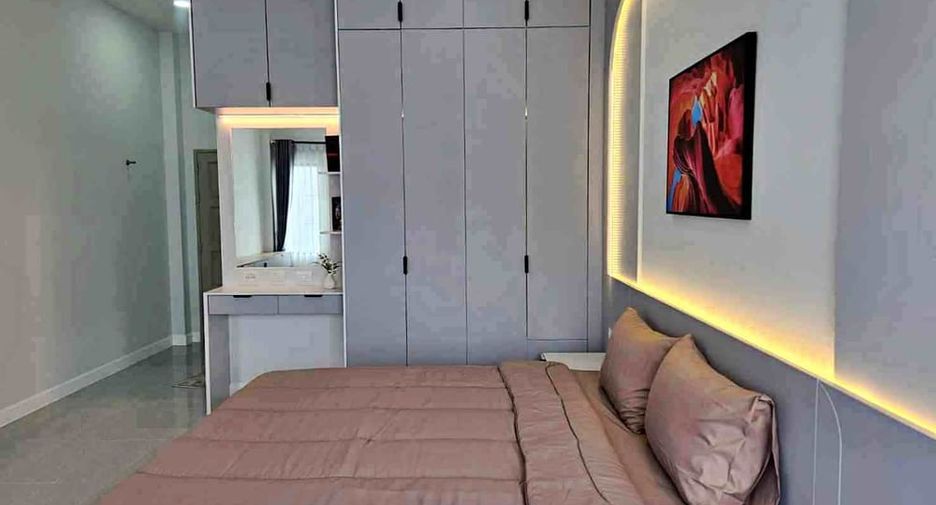 À louer 4 chambres villa à East Pattaya, Pattaya