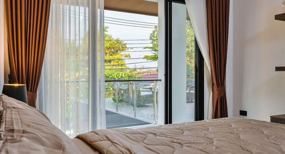 For sale 3 bedrooms villa in East Pattaya, Pattaya