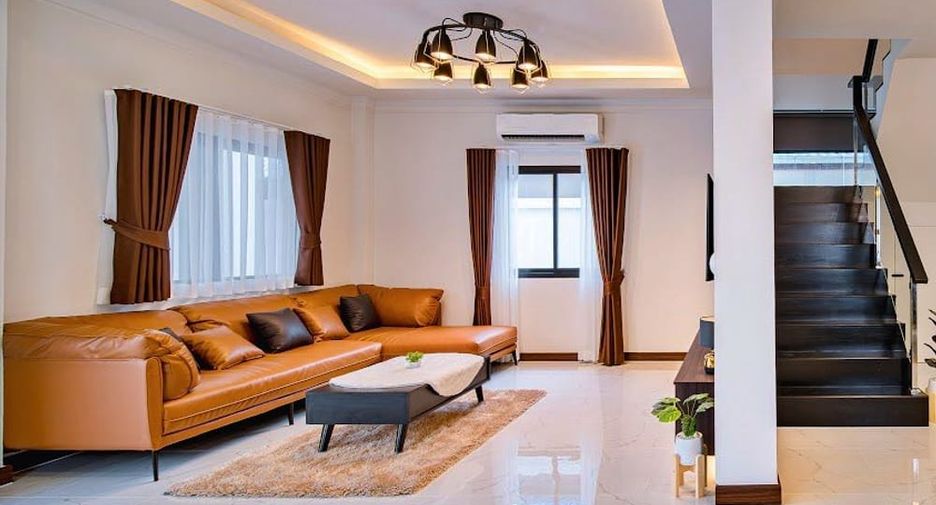 For sale 3 bedrooms villa in East Pattaya, Pattaya