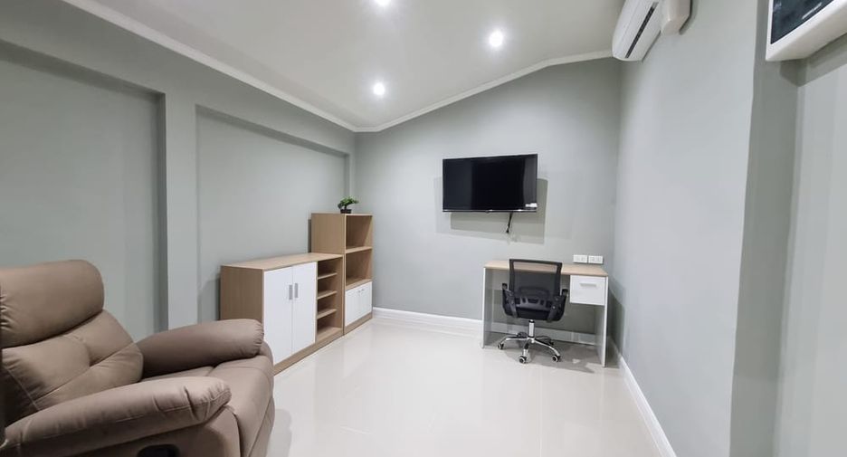À vendre 4 chambres villa à East Pattaya, Pattaya