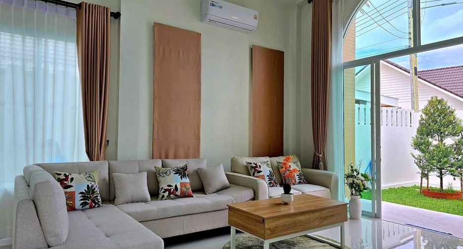 For rent 3 bedrooms villa in East Pattaya, Pattaya