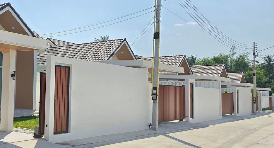 For rent 3 bedrooms villa in East Pattaya, Pattaya