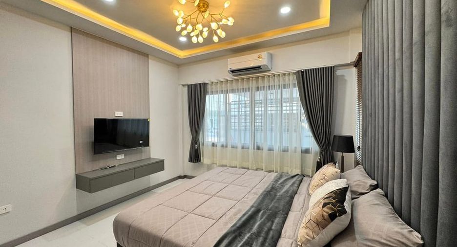 For rent 3 bedrooms villa in East Pattaya, Pattaya