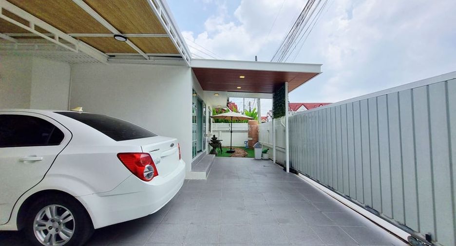 For rent and for sale 3 bedrooms house in East Pattaya, Pattaya