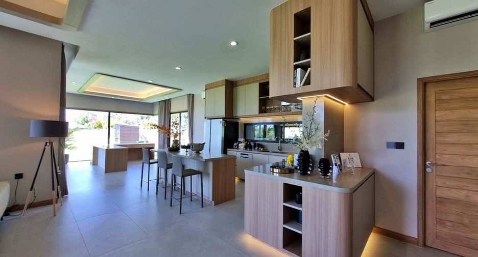 For sale 4 ベッドルーム villa in Huay Yai, Pattaya