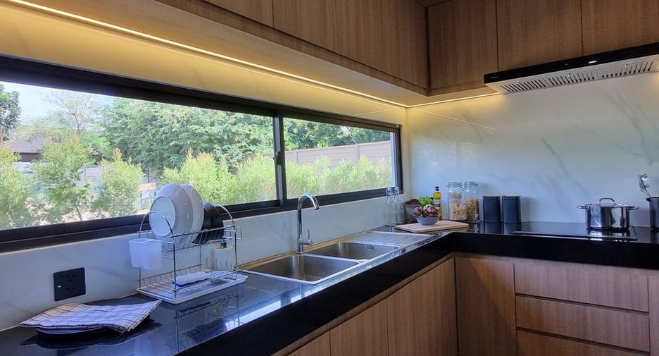 For sale 4 ベッドルーム villa in Huay Yai, Pattaya