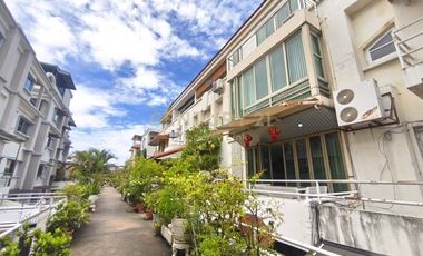 Reihenhaus zum Kauf mit 3 Zimmer in Phaya Thai, Bangkok