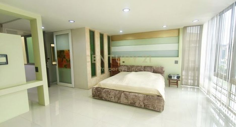 Reihenhaus zum Kauf mit 3 Zimmer in Phaya Thai, Bangkok