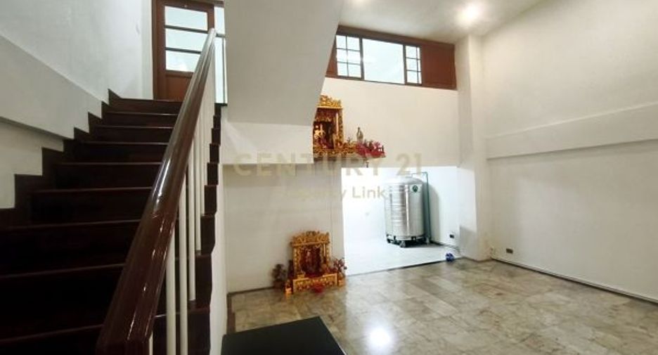 Reihenhaus zum Kauf mit 3 Zimmer in Phaya Thai, Bangkok