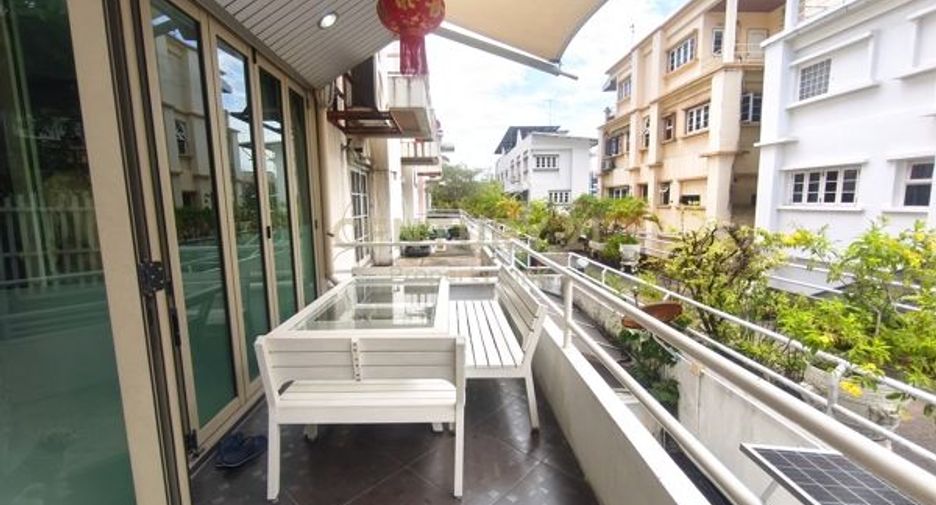 Reihenhaus zum Kauf mit 3 Zimmer in Phaya Thai, Bangkok
