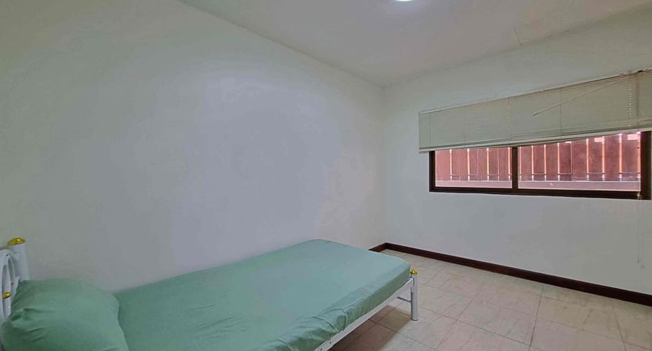 For sale 5 bedrooms villa in East Pattaya, Pattaya