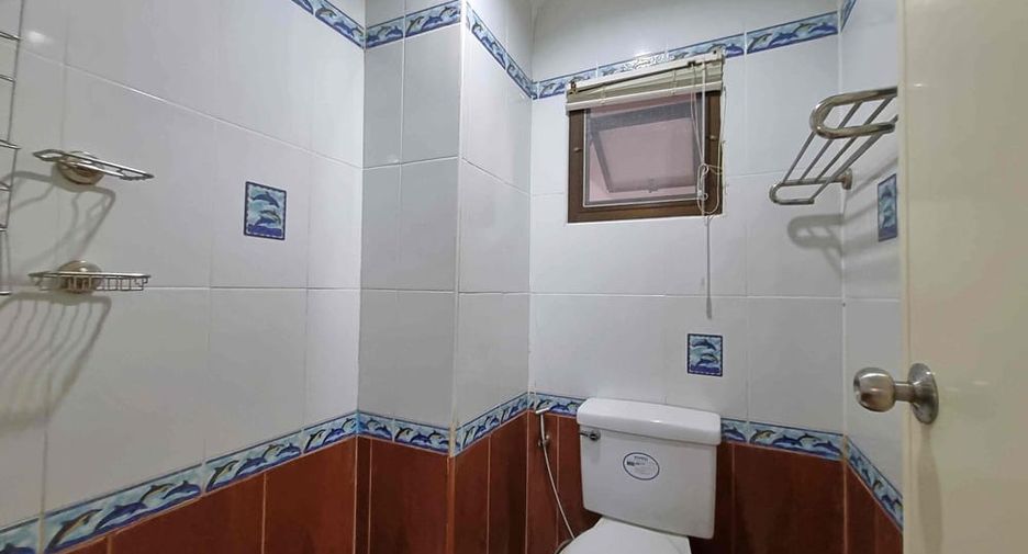 For sale 5 bedrooms villa in East Pattaya, Pattaya