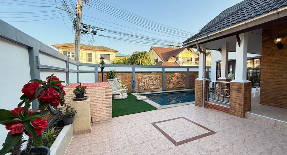 For sale 5 bedrooms villa in East Pattaya, Pattaya
