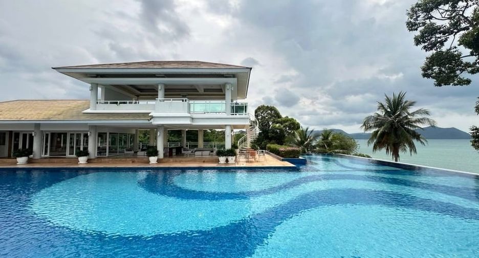 À vendre 4 chambres villa à Sattahip, Chonburi