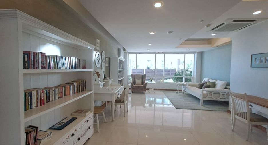 À vendre 4 chambres villa à Sattahip, Chonburi