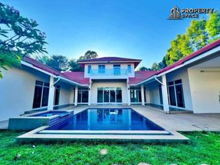 Villa zum Kauf mit 4 Zimmer in Bang Lamung, Chonburi