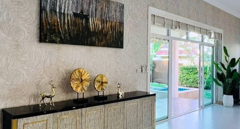 Villa zum Kauf mit 4 Zimmer in Huay Yai, Pattaya