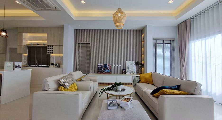 For sale 3 bedrooms villa in Huay Yai, Pattaya