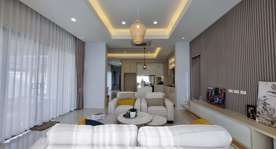 For sale 3 bedrooms villa in Huay Yai, Pattaya