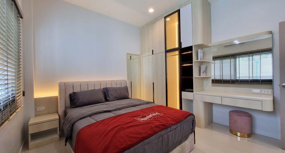 For sale 3 bedrooms villa in Huay Yai, Pattaya