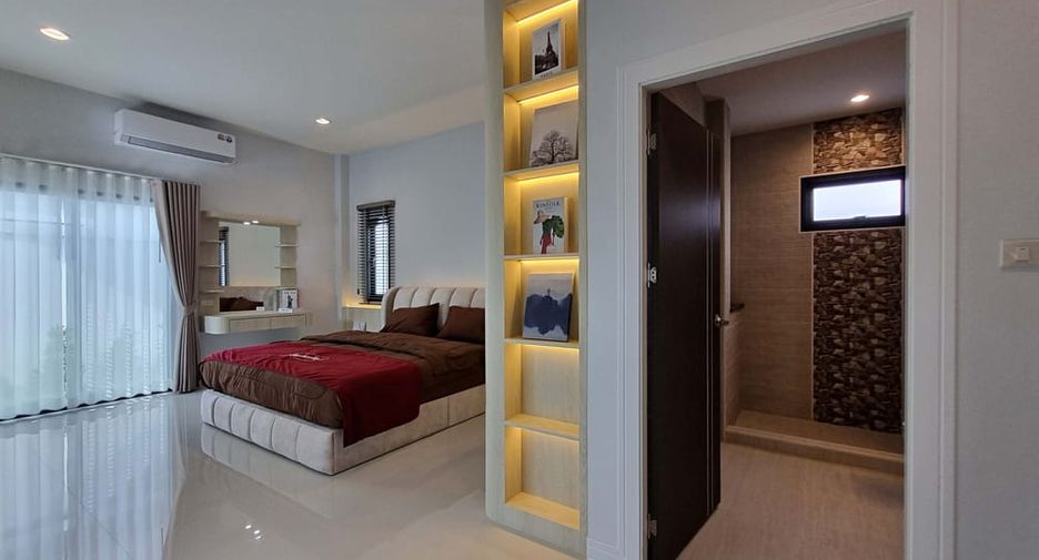For sale 3 bedrooms villa in Huay Yai, Pattaya