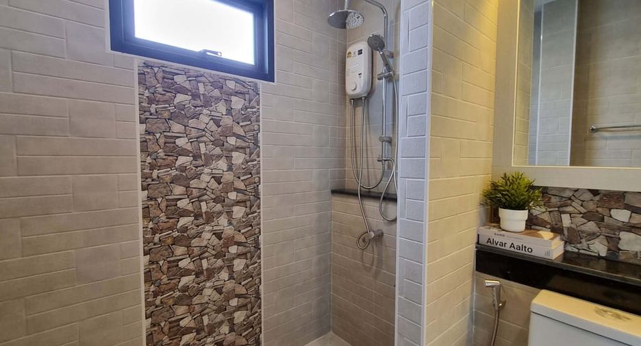For sale 3 bedrooms villa in Huay Yai, Pattaya