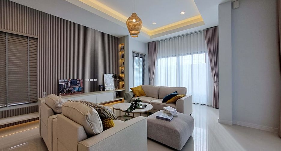 For sale 3 bedrooms villa in Huay Yai, Pattaya