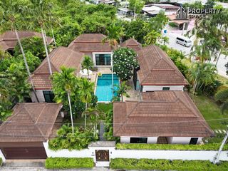Villa en alquiler de 4 habitaciones en Bang Lamung, Chonburi