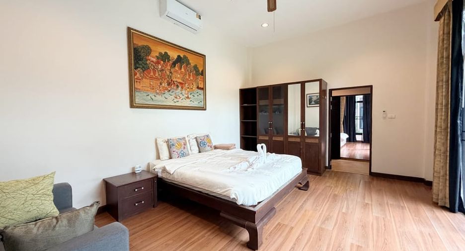 À louer 4 chambres villa à East Pattaya, Pattaya