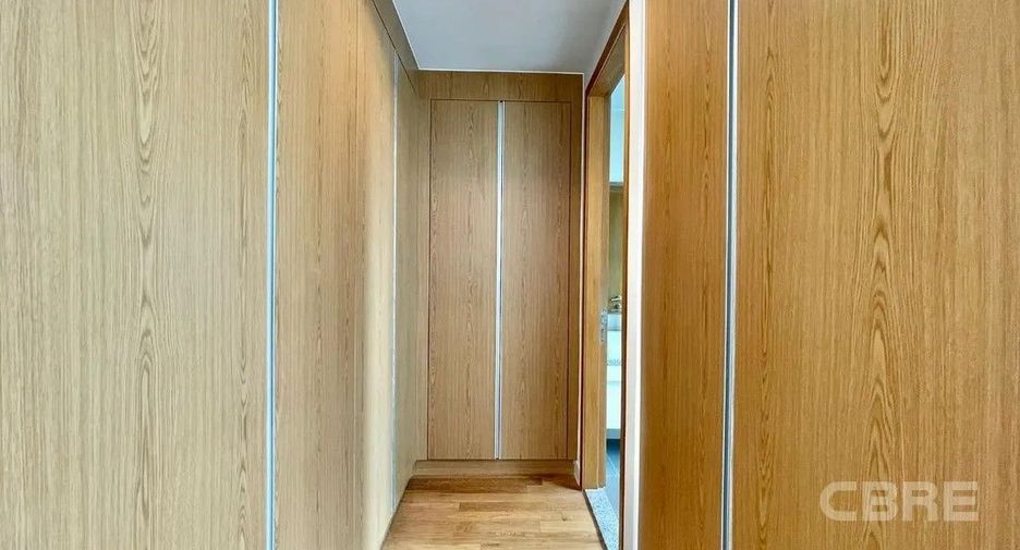 Condo en alquiler y en venta de 3 habitaciones en Khlong Toei, Bangkok