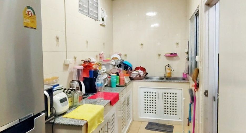 For sale 3 ベッドルーム townhouse in Mueang Pathum Thani, Pathum Thani