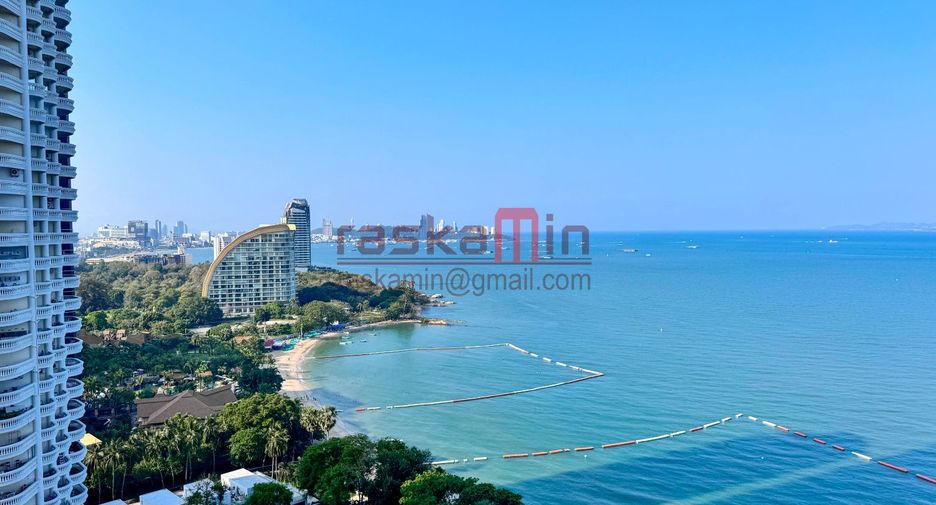 For sale 3 bedrooms condo in North Pattaya, Pattaya
