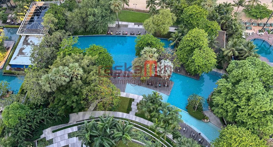 For sale 3 bedrooms condo in North Pattaya, Pattaya