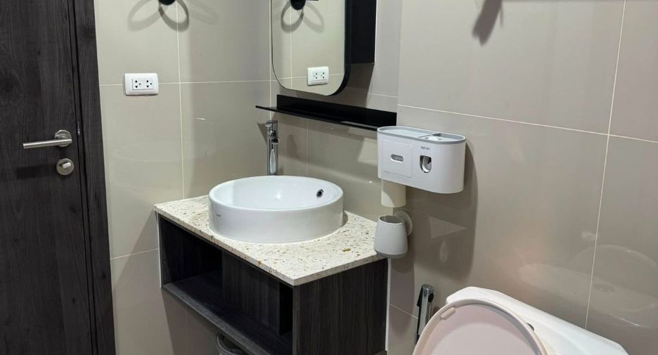 For rent 1 bed condo in Huai Khwang, Bangkok