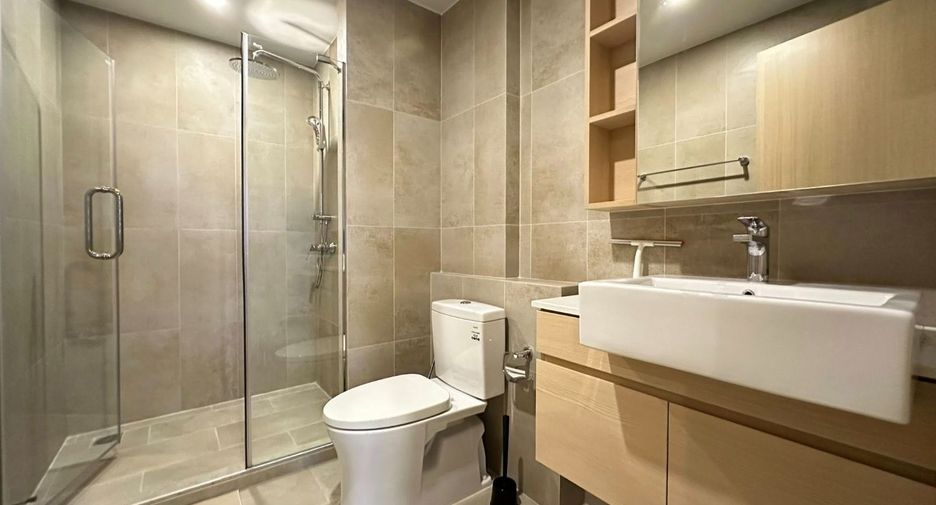 For rent 1 bed condo in Yan Nawa, Bangkok