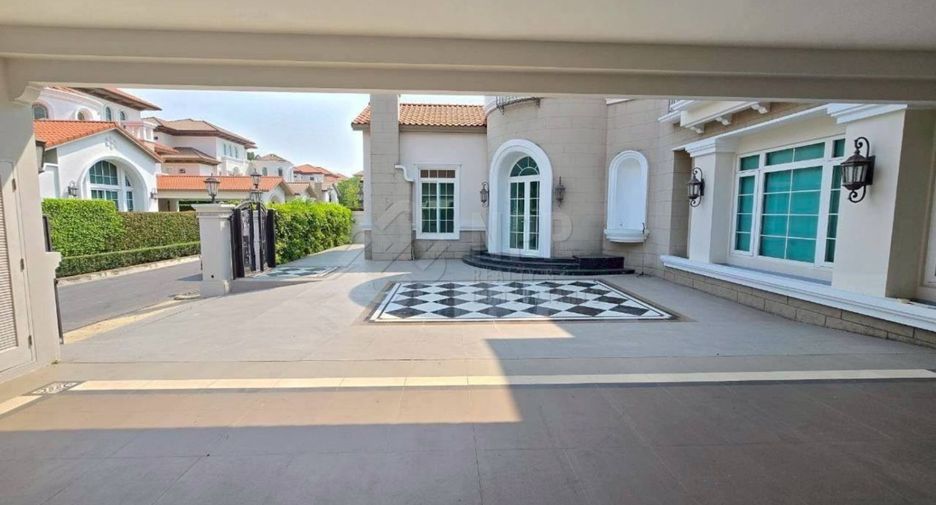 For sale 5 bedrooms house in Bang Khun Thian, Bangkok