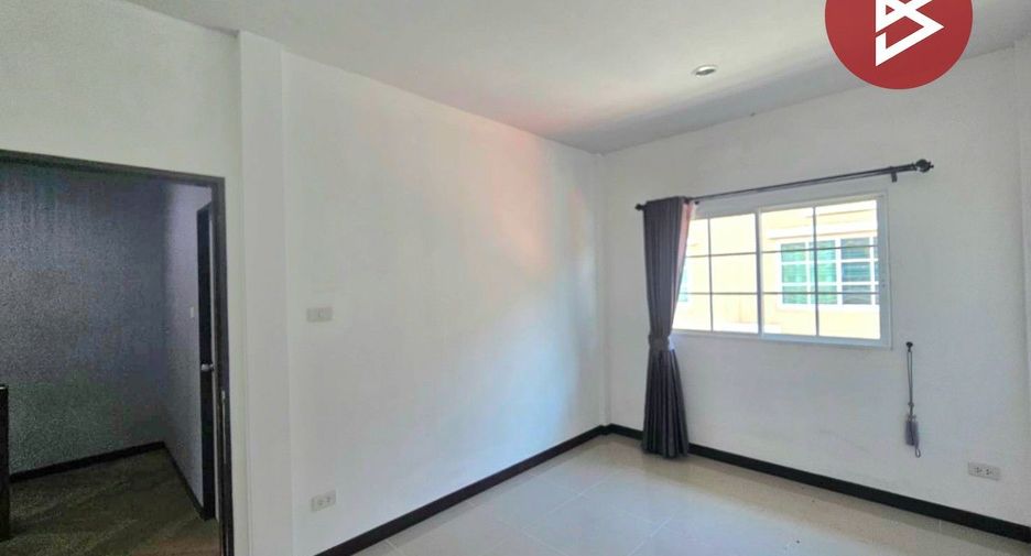 For sale 4 bedrooms townhouse in Mueang Samut Sakhon, Samut Sakhon