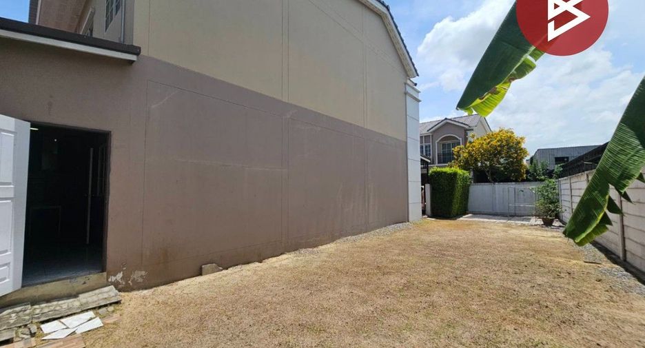 For sale 4 bedrooms townhouse in Mueang Samut Sakhon, Samut Sakhon