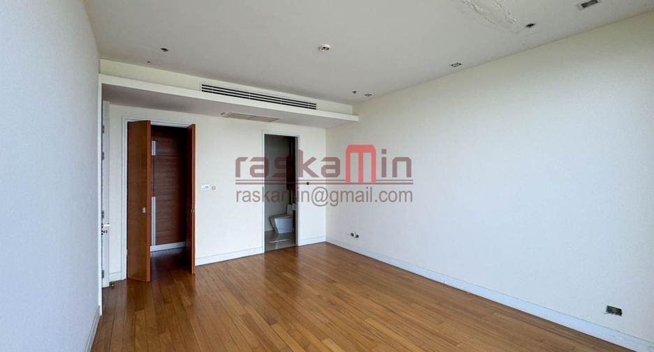 For sale 4 bedrooms condo in North Pattaya, Pattaya