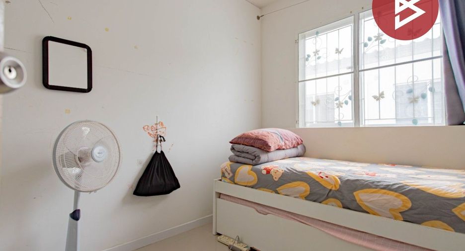 Reihenhaus zum Kauf mit 3 Zimmer in Bang Phli, Samut Prakan