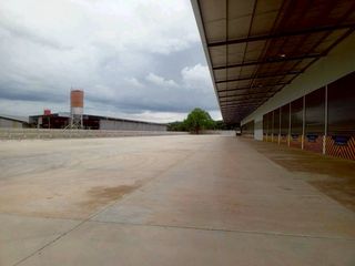 出租 和 出售 仓库 在 Si Racha, Chon Buri