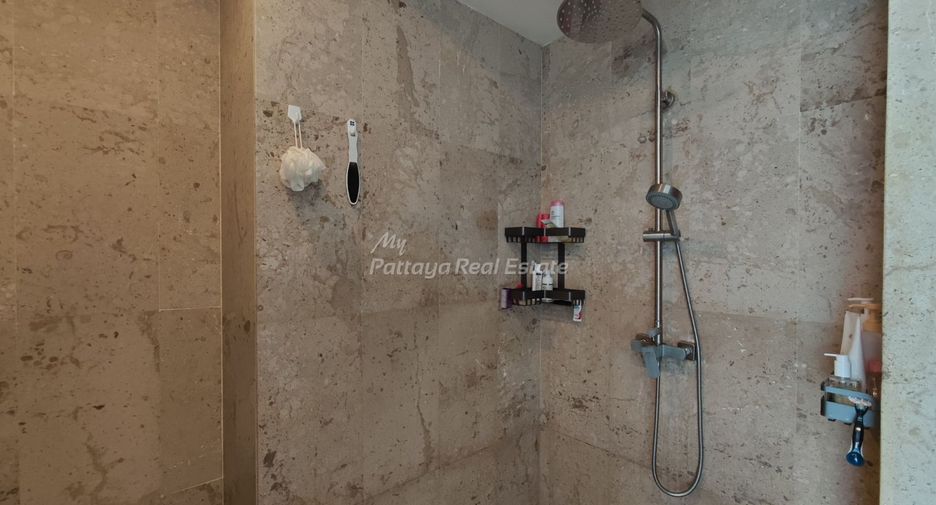 For sale 2 bedrooms condo in North Pattaya, Pattaya