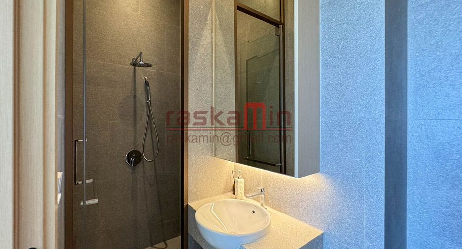 For rent 3 bedrooms condo in North Pattaya, Pattaya