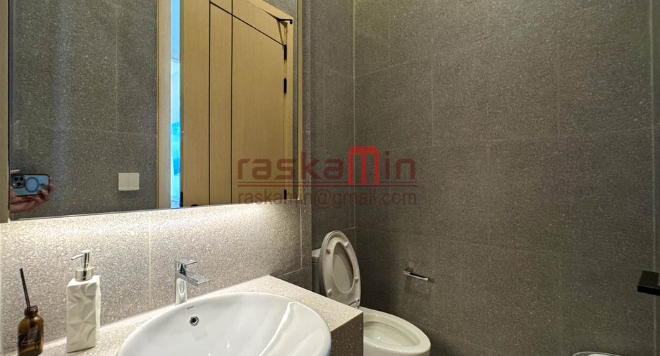 For rent 3 bedrooms condo in North Pattaya, Pattaya